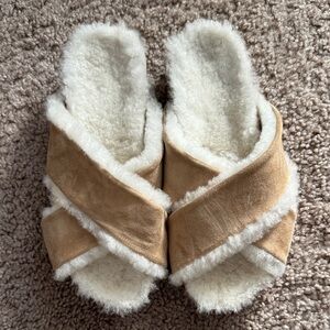Jenni Kayne Tan and Cream Slippers